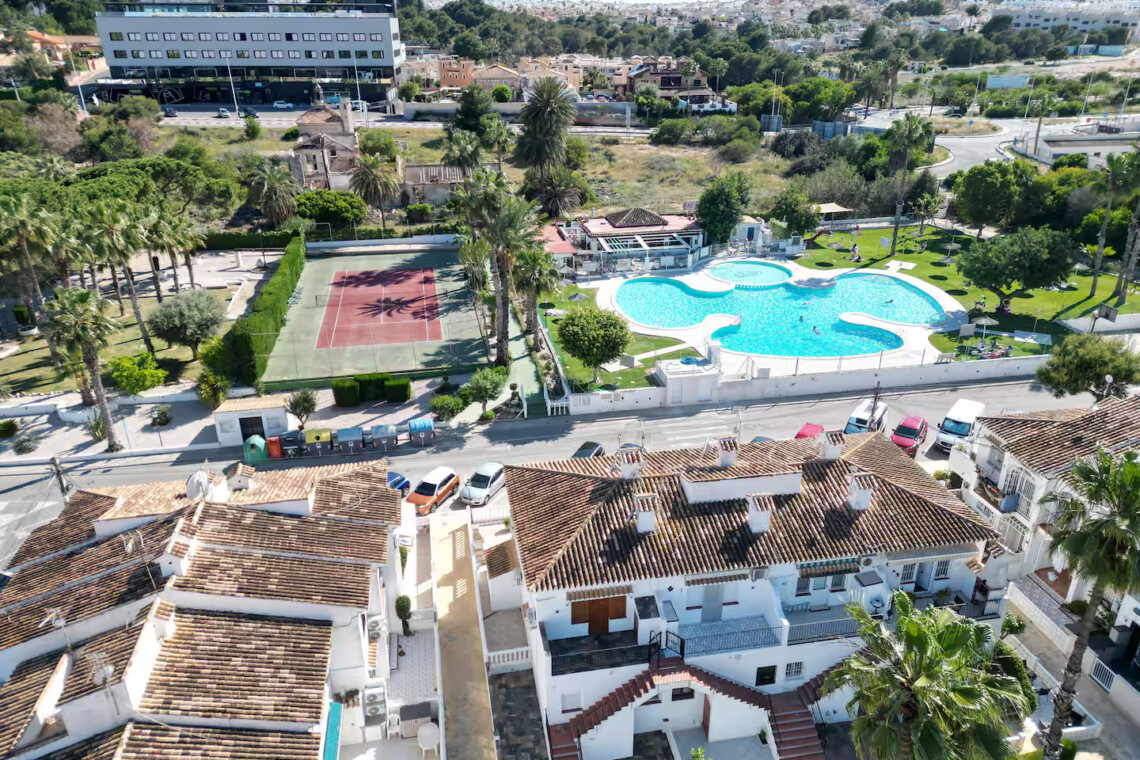 Bungalow Torrevieja Lake Garden - Photo 11